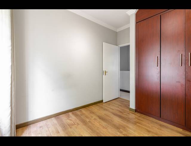 2 BEDROOM HOUSE FOR SALE IN SUNNINGHILL